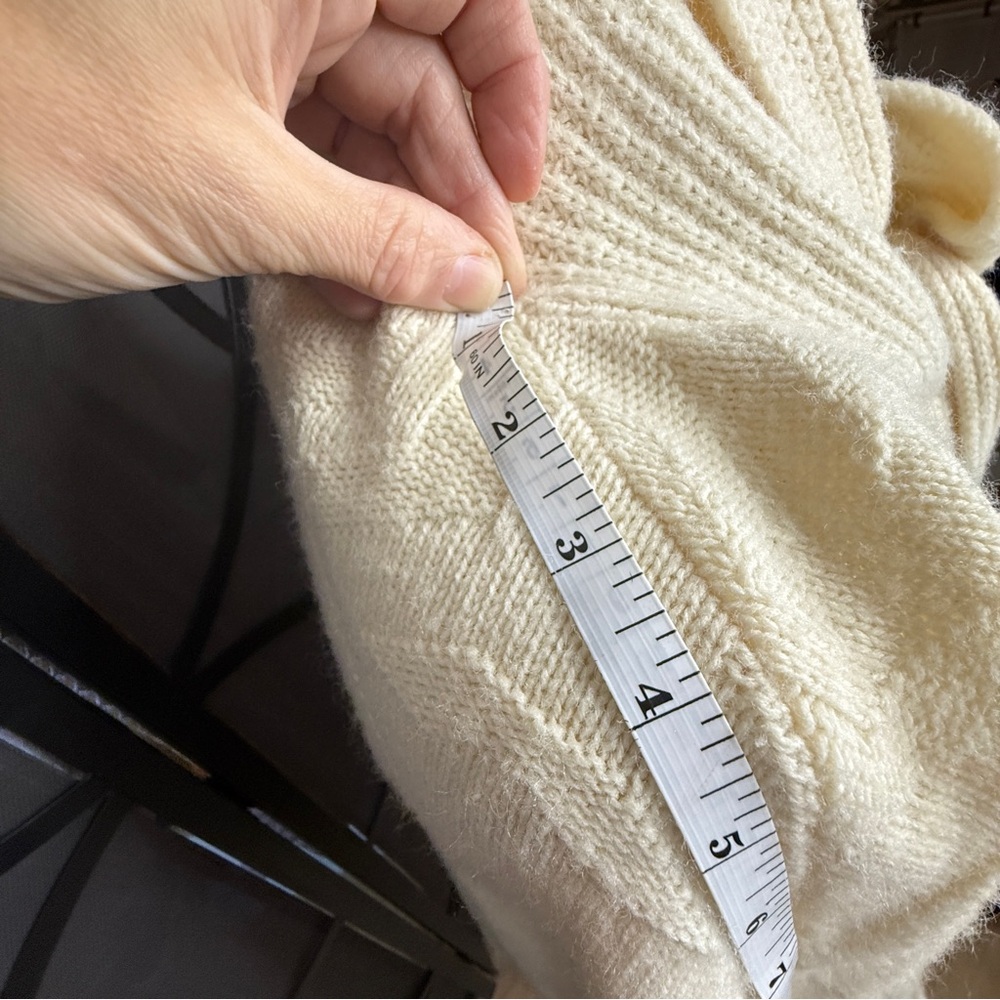 Vintage 1960s 1970s Wintuk Knit Sweater Poncho Cape w Scarf Collar Cream OSFM? - Picture 17 of 17